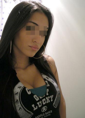 Cougar nympho à Strasbourg veut se trouver un jeune homme