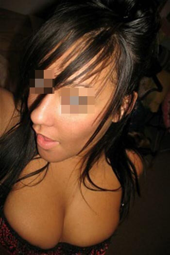 Femme cougar recherchant un jh qui aime le sexe à Marseille